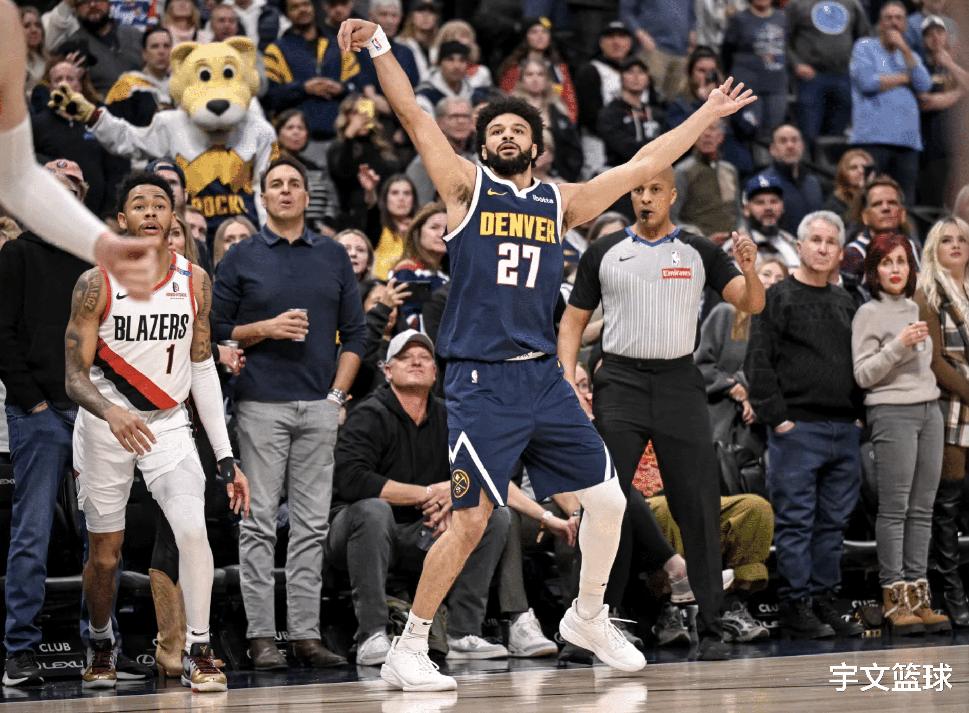  穆雷在日本队比赛中战术调整，逆转引发热议！-开云